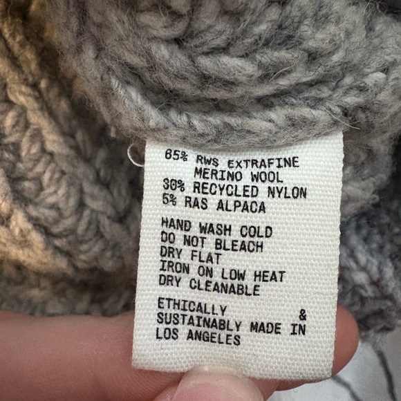 James Street Chunky Lowe Pullover Marled Silver - Picture 9 of 9